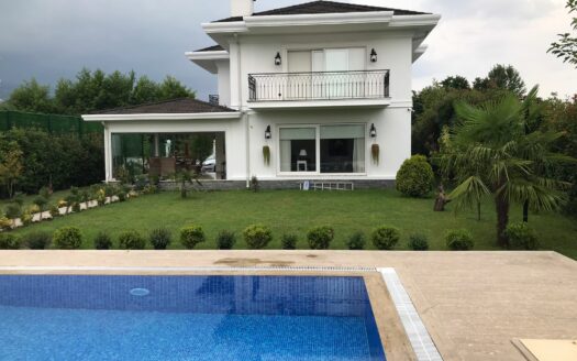4+1 Luxury Villa for Sale in Sapanca