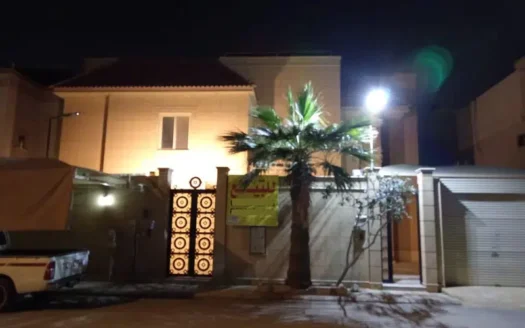For Sale 9+5 Rooms Villa in Saudi Arabia Riyadh